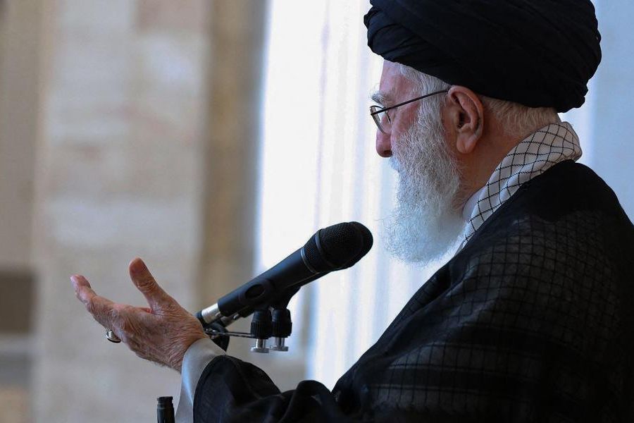 Iran : Khamenei Dément Tout Contrôle sur ses Alliés au Moyen-Orient