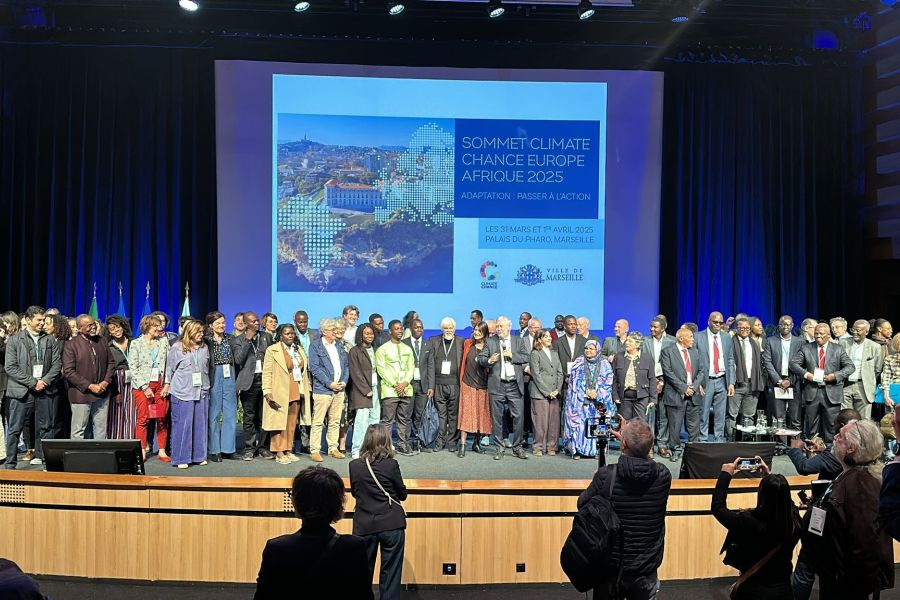 2025 : Sommets, réarmement et nouveaux équilibres – l’agenda géopolitique d’un monde en recomposition