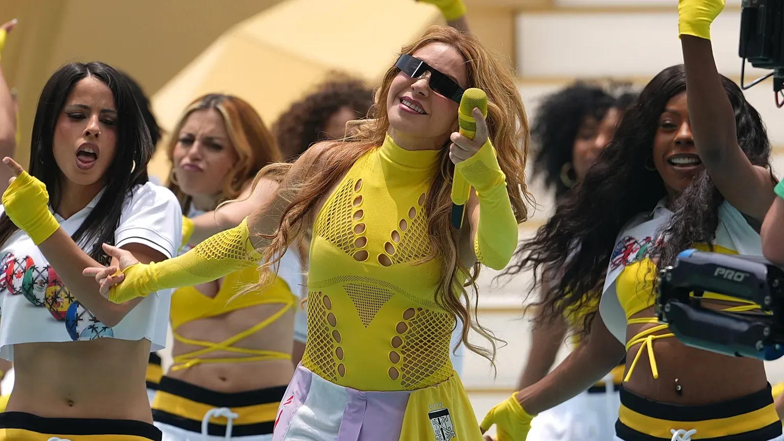 Buzz mondial et réseaux sociaux : les dessous de l'affaire du "sosie" de Shakira lors de la cérémonie officielle