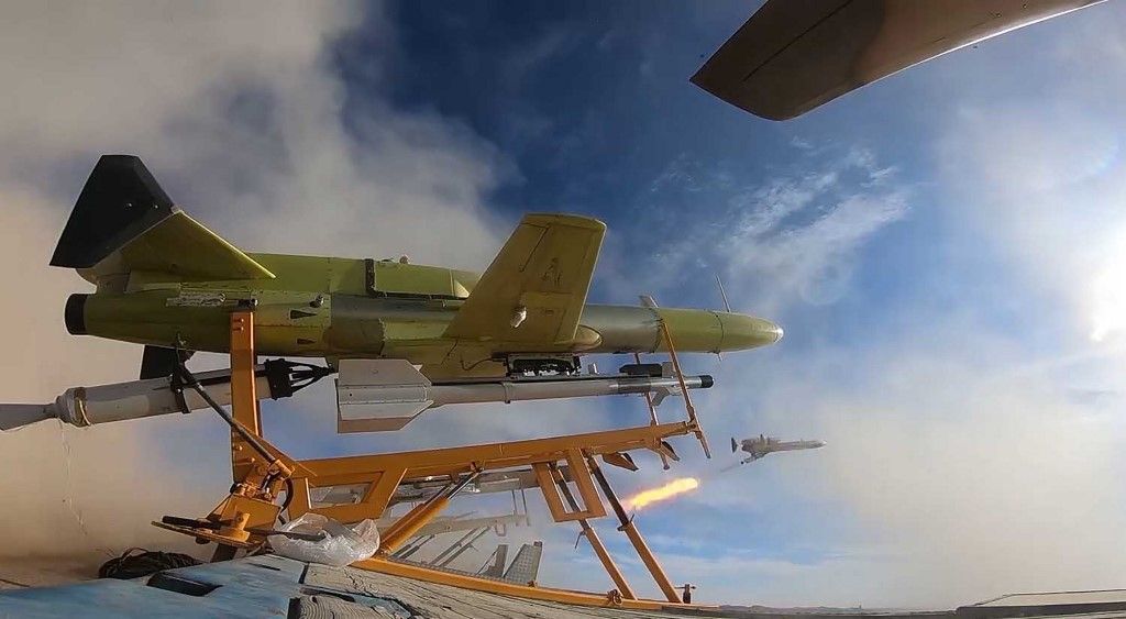 Confrontation en Mer Rouge : Les Forces Américaines et Alliées Abattent Quinze Drones Houthis