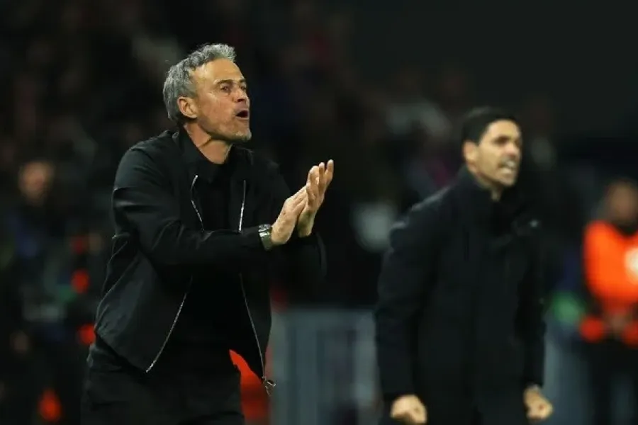 Choc Tactique à la Puskas Arena : Les clés stratégiques et le duel d'entraîneurs pour le titre européen