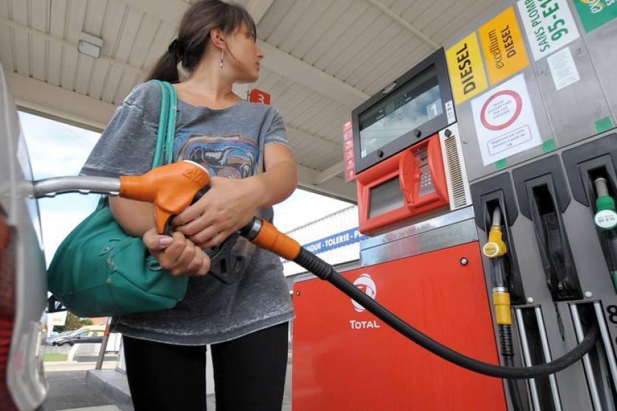Carburants : au plus bas depuis six mois, les prix à la pompe pourraient encore baisser