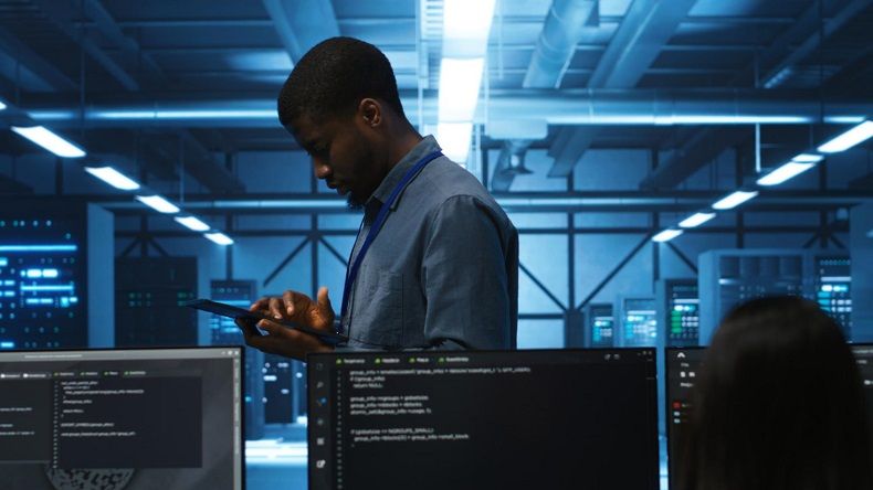 Sécurité Numérique et Cyberguerre : La protection des infrastructures critiques face aux menaces globales