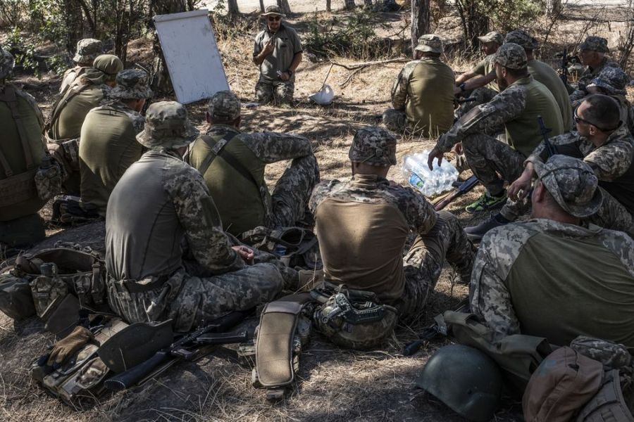 Ukraine : enquête sur des désertions dans une brigade formée en France