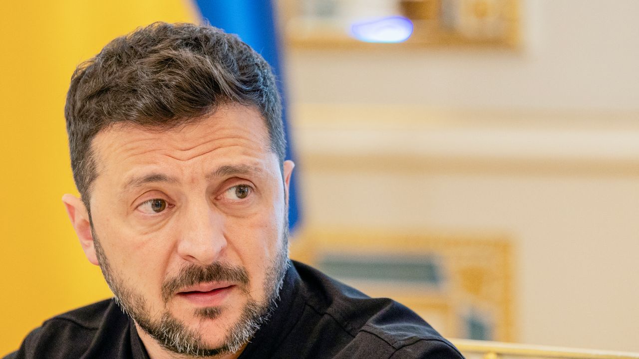 Ukraine : Volodymyr Zelensky déchoit le maire d’Odessa de sa nationalité dans un contexte de guerre intense