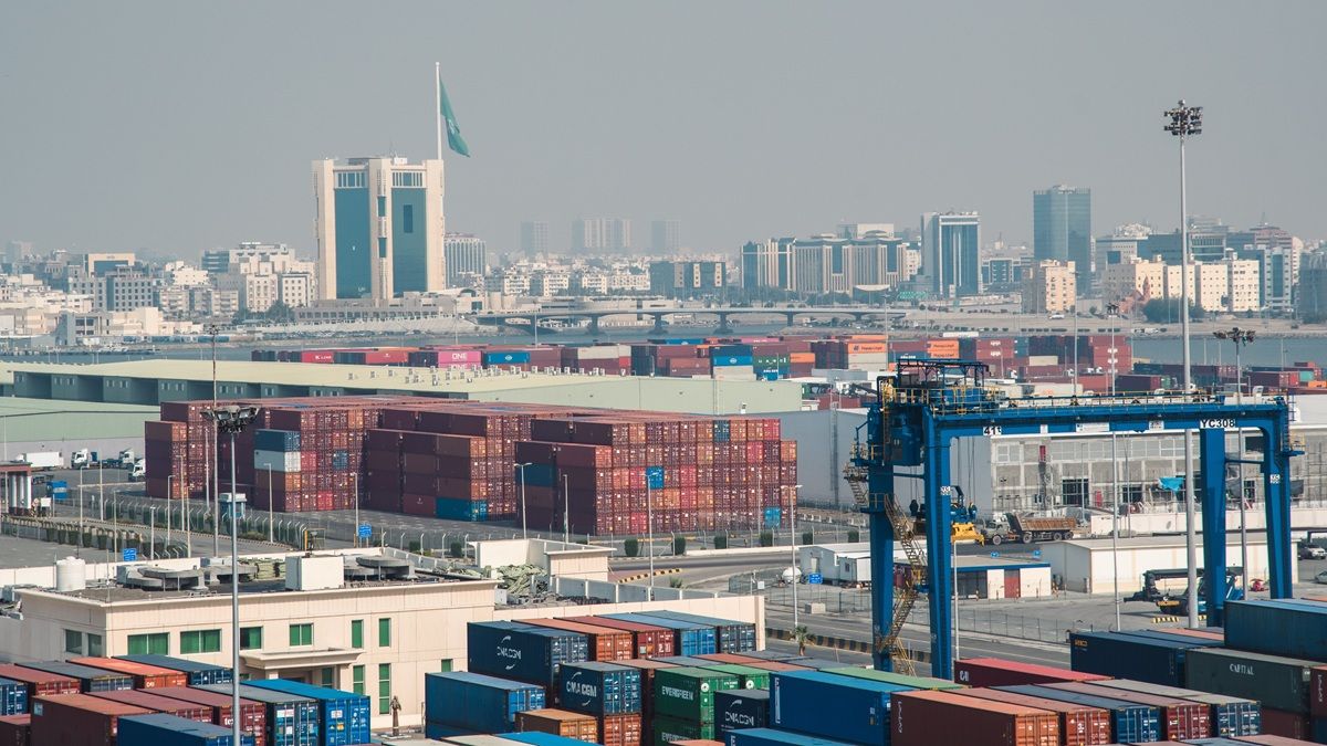 Commerce international et chaînes de valeur en 2026 : réorganisation logistique, régionalisation des échanges et nouveaux équilibres industriels