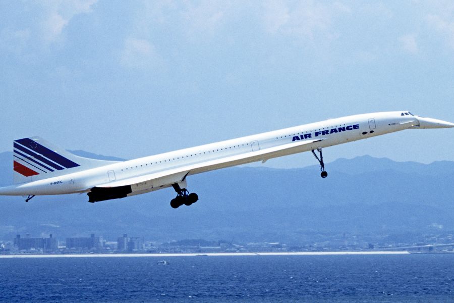 Un avion civil américain franchit le mur du son, ouvrant la voie à un successeur du concorde