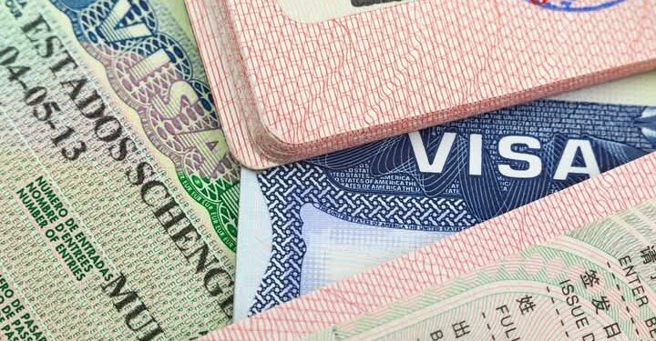 Le bras de fer des visas touristiques au sein de l'espace Schengen : enjeux diplomatiques et sécuritaires pour l'été 2026