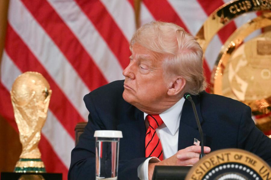 Trump utilise le foot comme levier avant 2026 1. Le football, nouvel atout stratégique pour Donald Trump