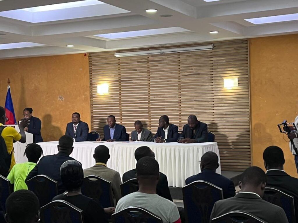 Un accord politique signé en Haïti pour mettre sur pied le conseil de transition