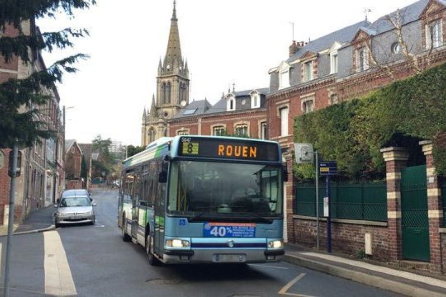 À Rouen, des milliers de tickets de transports gratuits pour les migrants : la polémique enfle