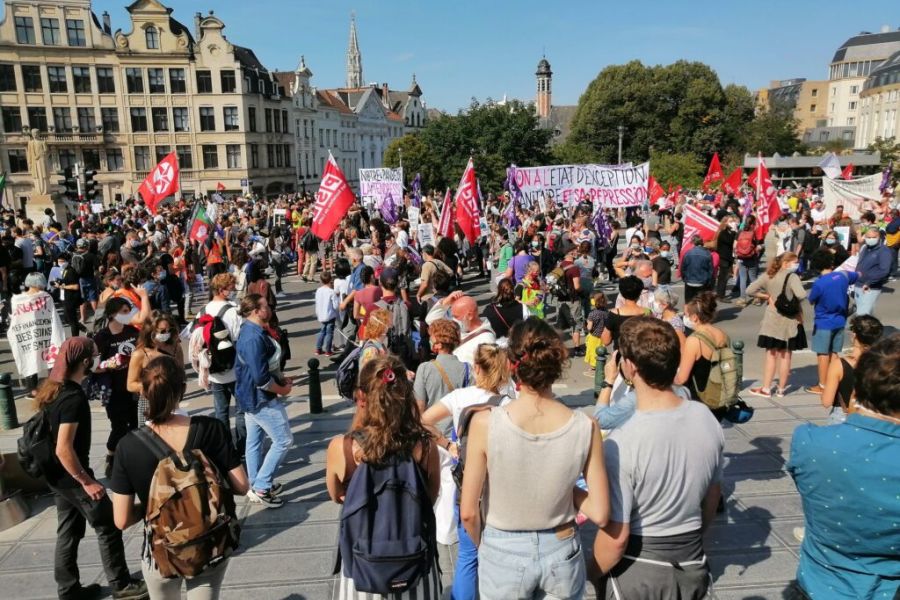 OMONDO SOCIÉTÉ - Manifestation à Carhaix : des milliers de personnes réclament la réouverture des urgences 24h/24