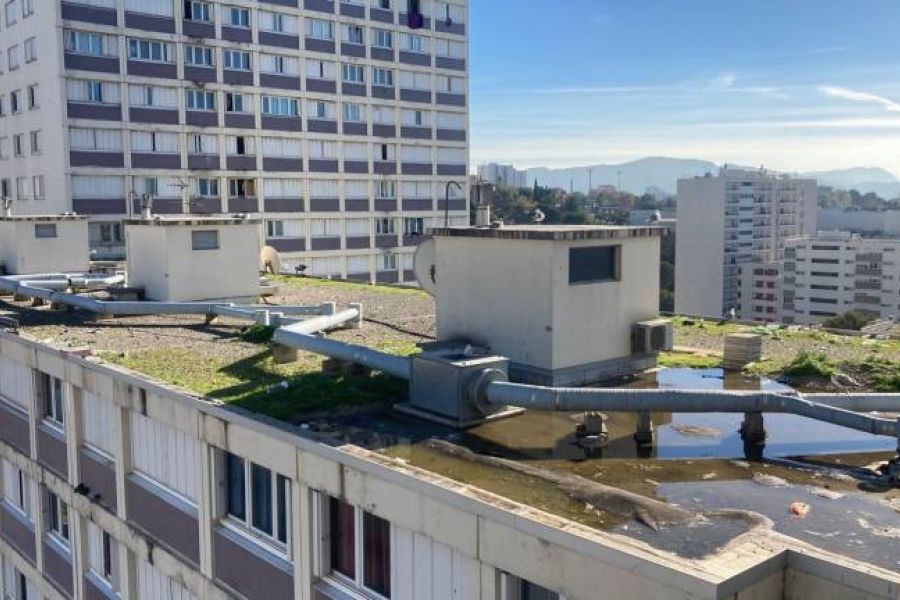 Marseille : Des habitants d'une cité privés d'ascenseurs depuis trois semaines