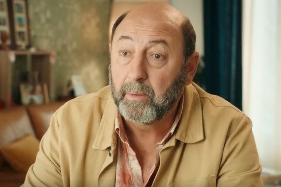 Kad Merad et Laroque : Une Rencontre Explosive, Réinventer le Théâtre avec Audace et Modernité