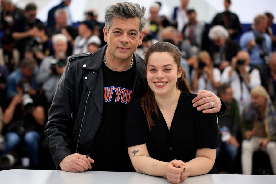 annes 2024 : Benjamin Biolay prend la défense de "Marcello Mio" face aux critiques d'"entre-soi"