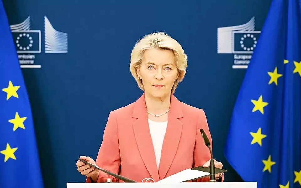 Ursula von der Leyen exhorte Vladimir Poutine à la paix après une entretien avec Donald Trump  Un appel majeur à la diplomatie face à la guerre prolongée