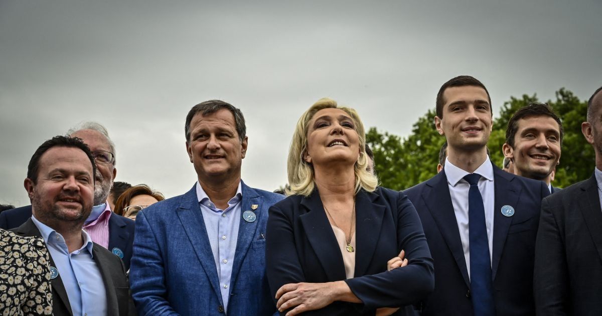 Stars et People : La Famille Avant Tout - Marine Le Pen et fils Fils Louis