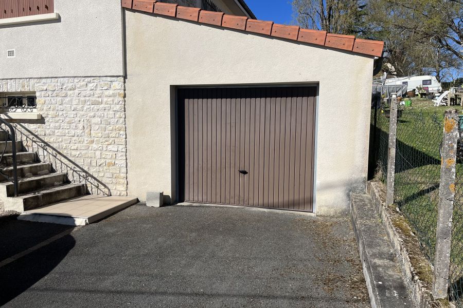 Dordogne : Six Ans Avec le Cadavre de Son Mari, l'Effroyable Secret d'une Femme Hantée par le Passé