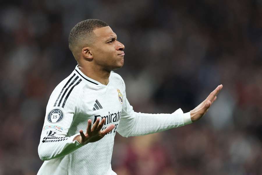 Ligue 2 : «Il faut y croire», le message d’espoir de Kylian Mbappé à la rencontre des supporters à Caen