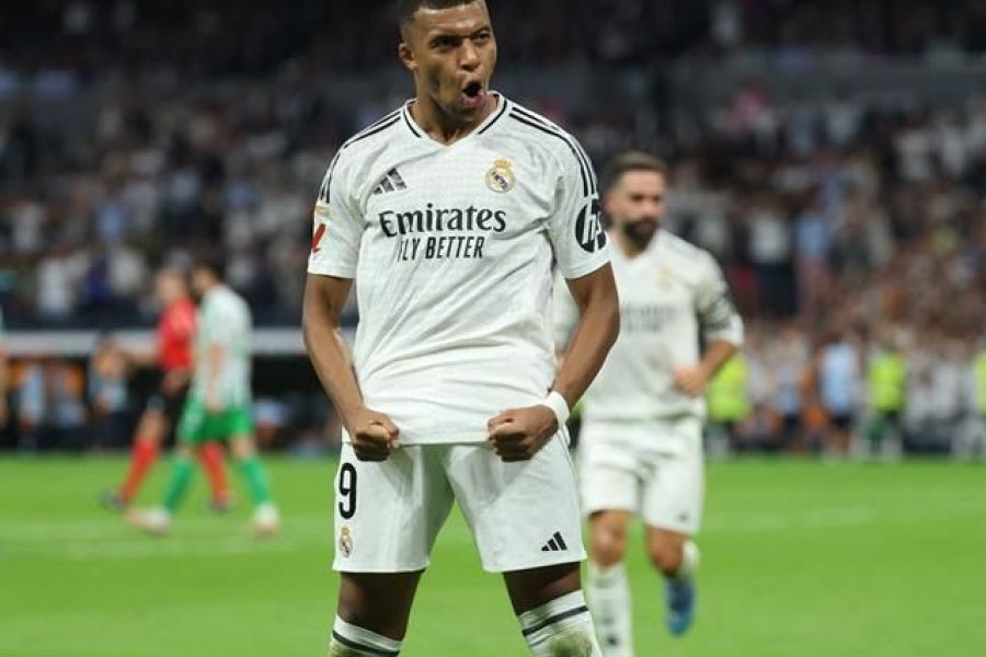 Football : Mbappé s'offre un nouveau doublé, le Real Madrid valide sa sixième victoire consécutive
