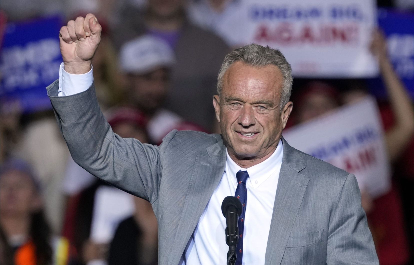 Robert f. Kennedy jr, choisi par Trump pour la santé, tente de dissiper les inquiétudes sur ses positions controversées