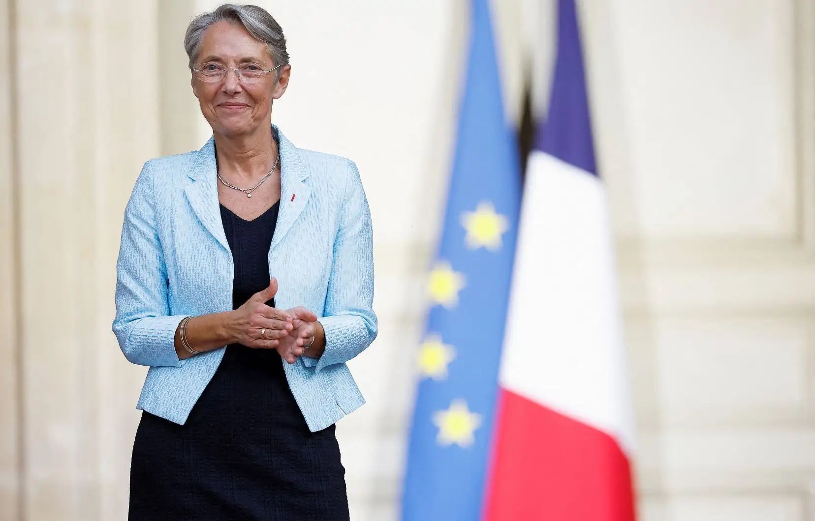L'histoire de France est marquée par des femmes qui ont exercé une influence considérable sur le pouvoir, des favorites royales aux femmes politiques contemporaines.