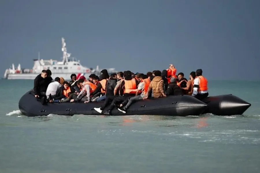 Immigration Irrégulière au Royaume-Uni : La Réforme Gouvernementale et son Impact Sociétal et Diplomatique avec l'UE.