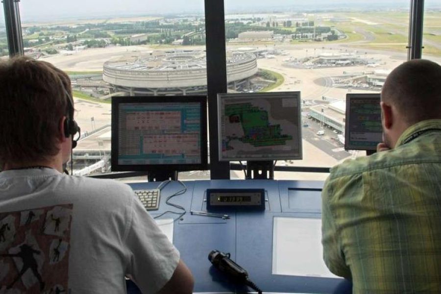 Contrôleurs aériens en France : Bientôt un pointage biométrique à la prise de poste – Vers une sécurité renforcée