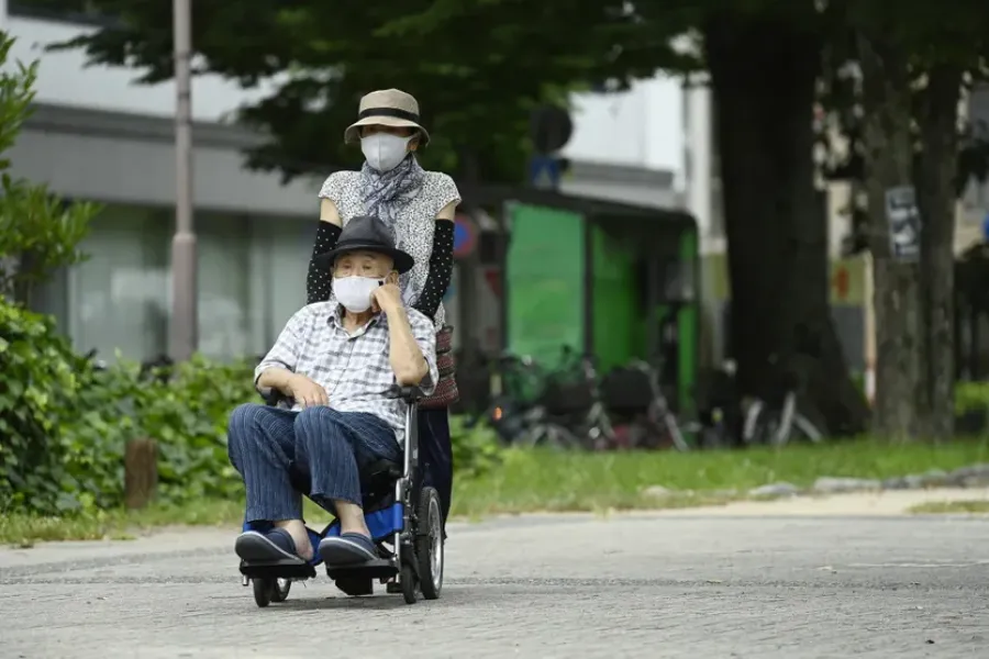 Crise démographique en Asie : Les nouvelles réformes japonaises pour inciter à la natalité