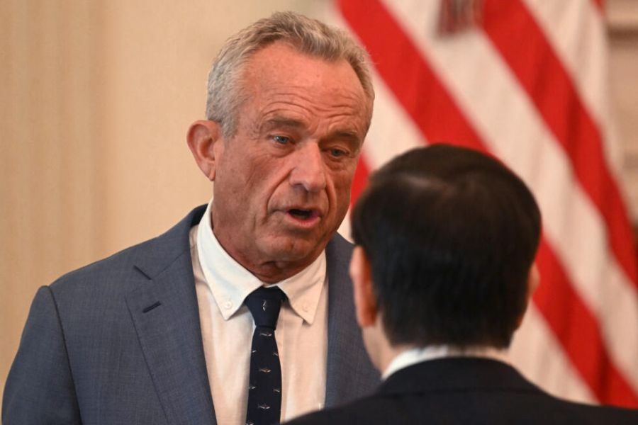 Aux États-Unis, la crainte d'un «désastre» sanitaire se concrétise, la menace de la rougeole et de la coqueluche plane.