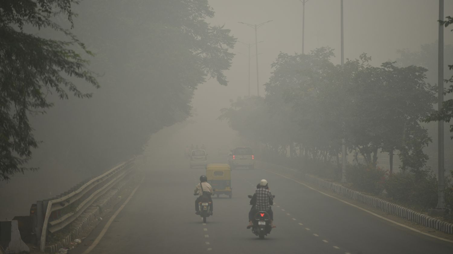 OMONDO ENVIRONNEMENT - Inde : New Delhi suffoque sous un nuage de pollution record