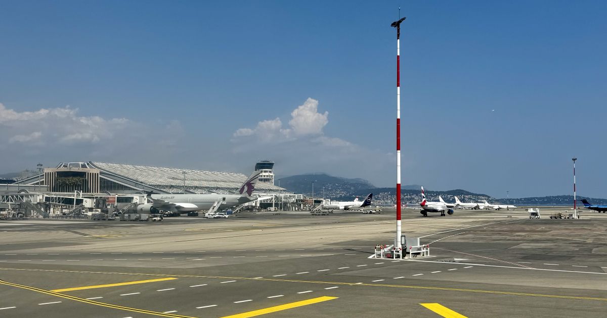 Aéroport de Nice : Fréquentation record en 2024 malgré les défis environnementaux