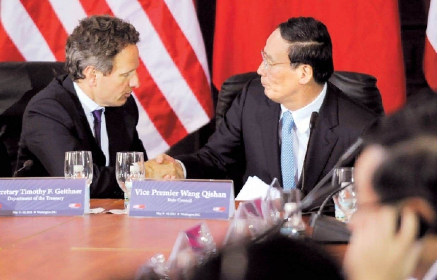 Les États-Unis et la Chine s'engagent à un dialogue pour résoudre les déséquilibres macroéconomiques