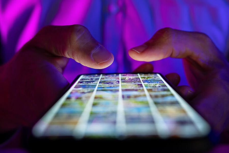 L'Union européenne à l'avant-garde de la régulation des réseaux sociaux