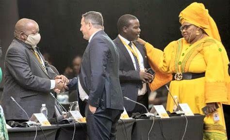 Democratie et elections en Afrique : Afrique du Sud : L'ANC et l'opposition pourraient former un gouvernement d'union nationale