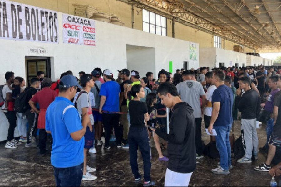 DES MILLIERS DE MIGRANTS BLOQUÉS À LA FRONTIÈRE AMÉRICAINE À CIUDAD JUAREZ