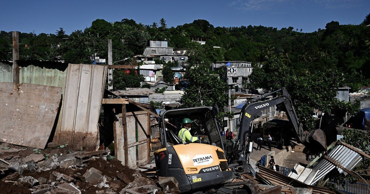 Mayotte, la destruction expresse des bidonvilles fait polémique