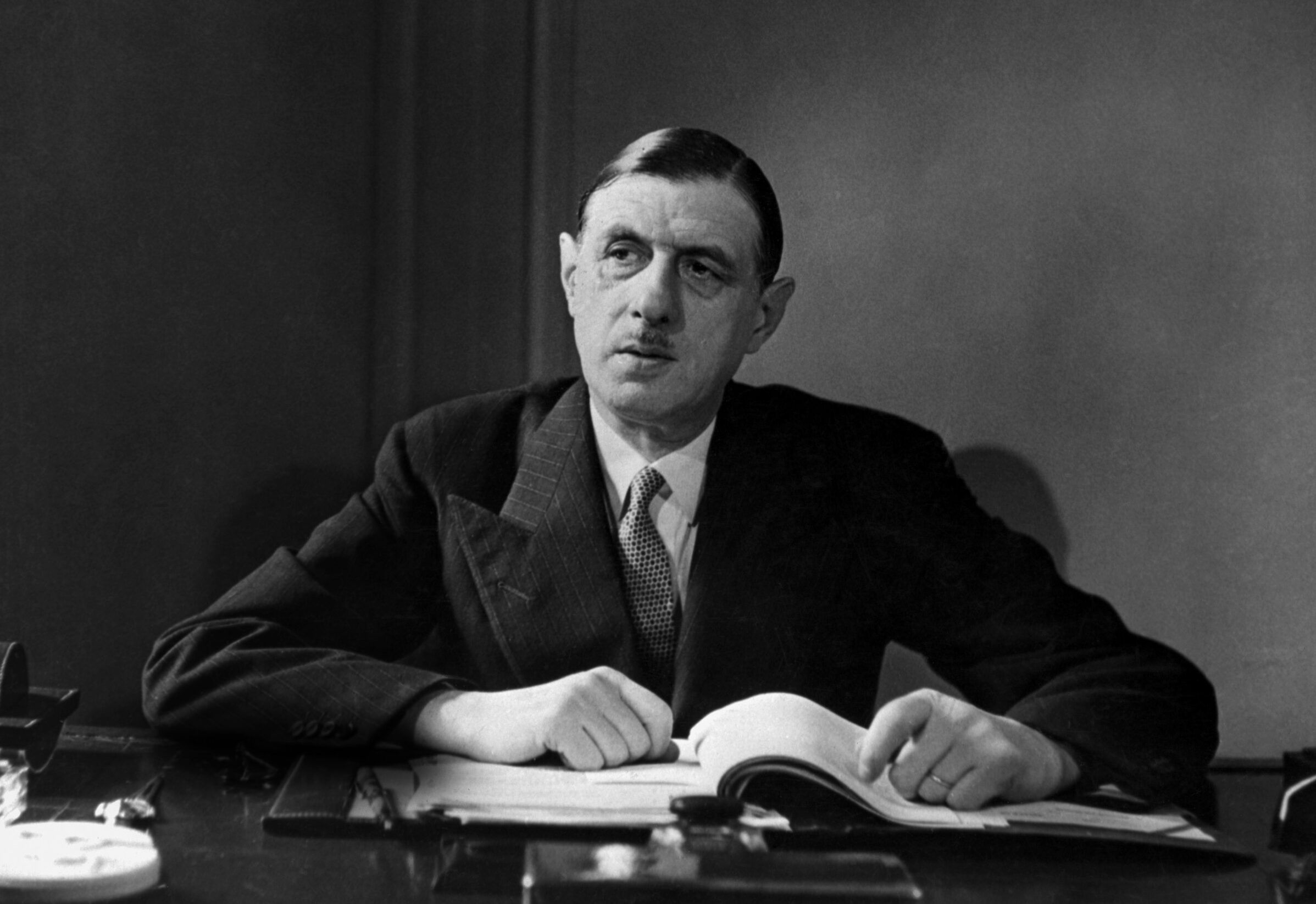 Remember : que ferait de Gaulle aujourd’hui ? Face à la crise du droit international
