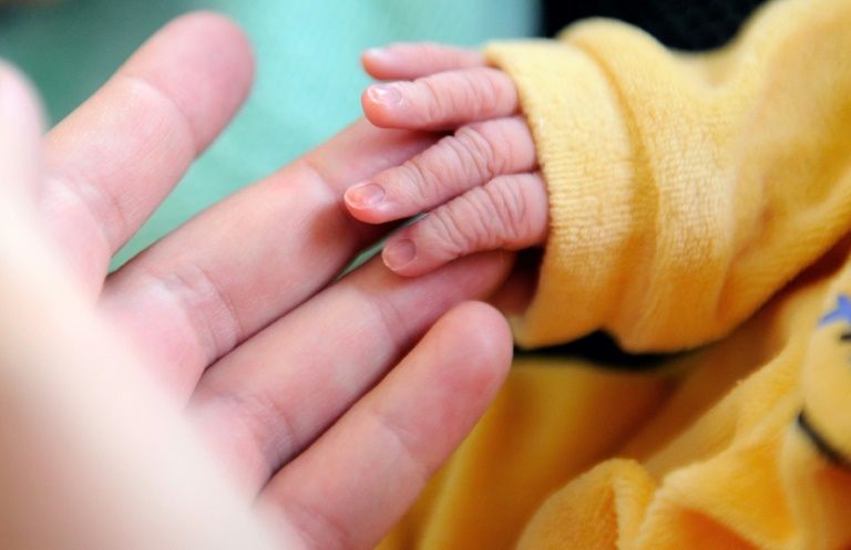 Macédoine du Nord : Une femme de 61 ans accouche, un record pour le pays