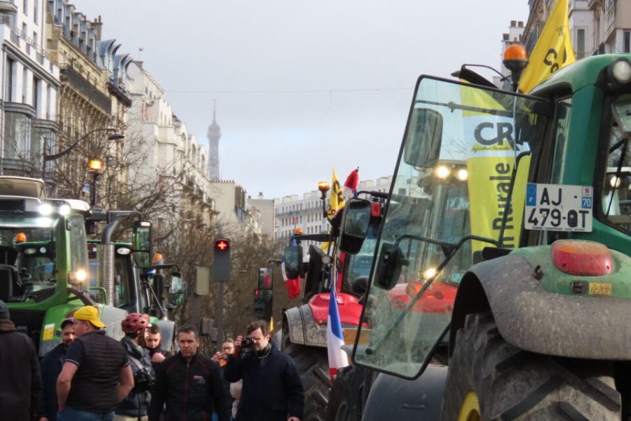 OMONDO AGRICULTURE - Mobilisation des agriculteurs - Interdiction de manifester à Rungis et au centre de Paris