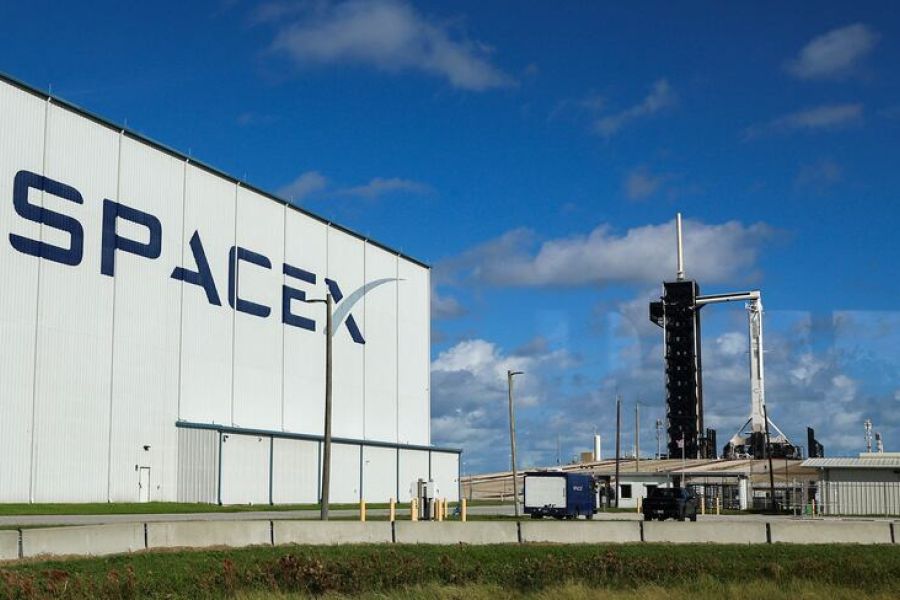 SpaceX lance la première mission habitée qui va survoler les pôles terrestres : Une odyssée scientifique aux confins du monde