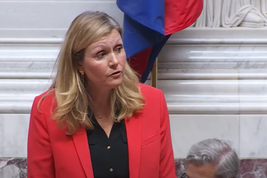 - Sommet sur l’IA : Yaël Braun-Pivet tente de démontrer l’inclusivité de l’IA Mistral face à la vision de Musk