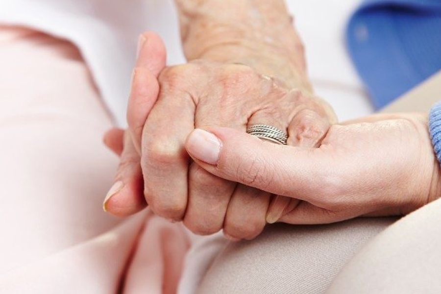 Fin de vie : l’Église de France mobilisée contre la nouvelle loi sur l’euthanasie, un débat éthique et sociétal majeur