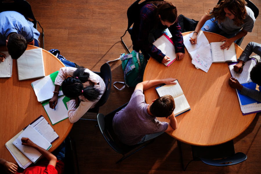 Grande Rénovation des Collèges et Lycées à la Rentrée 2025 – Réformes, Innovations et Impact sur la Jeunesse