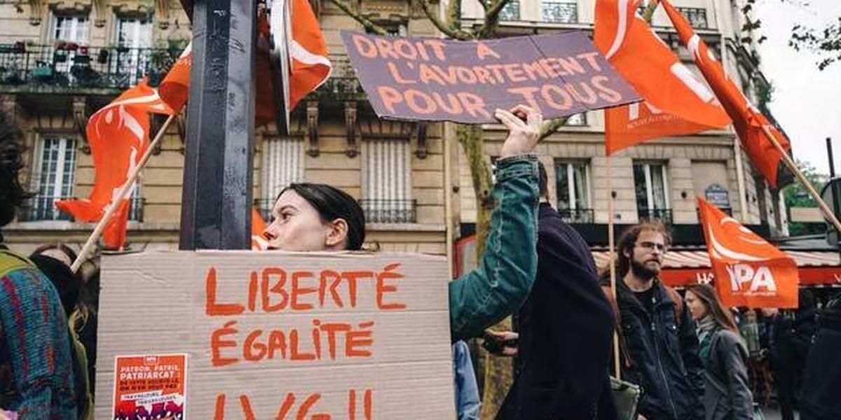 IVG : Le Sénat adopte une loi pour "rendre justice" aux femmes condamnées, une avancée historique ?