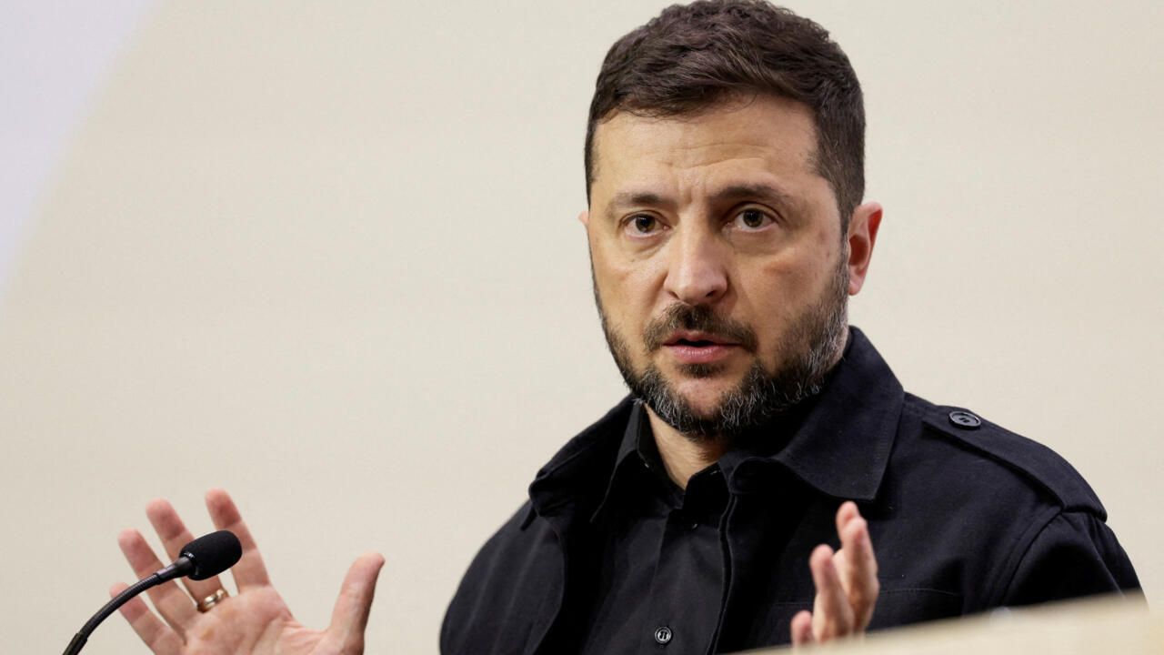 Ukraine : le président Zelensky déchoit le maire d’Odessa pour suspicion de double nationalité en pleine guerre