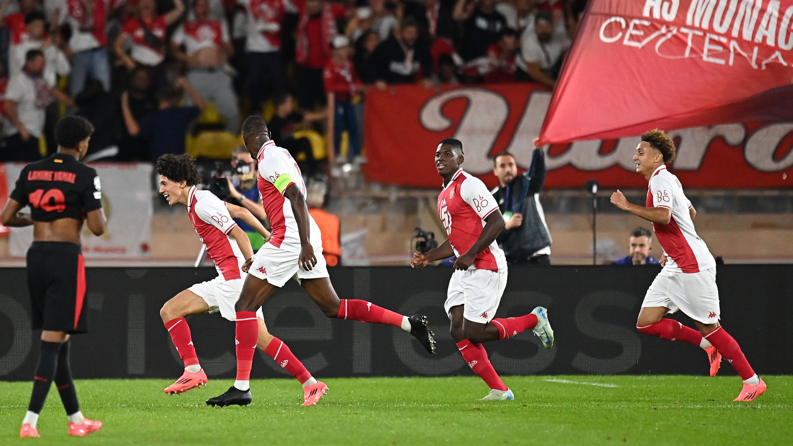 OMONDO FOOTBALL - Ligue des champions : Monaco et Brest surprenants, PSG en difficulté