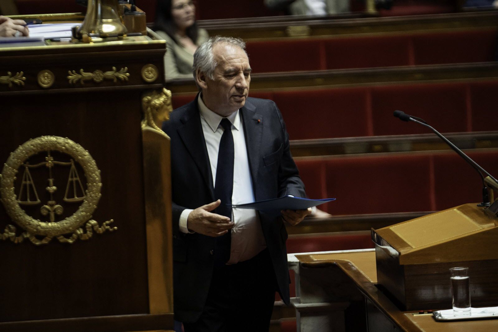 Crise politique en France : Le gouvernement Bayrou face à une motion de censure