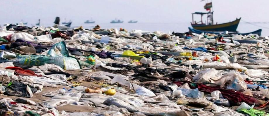 Kenya: Des centaines de militants écologistes manifestent contre la production excessive de plastique