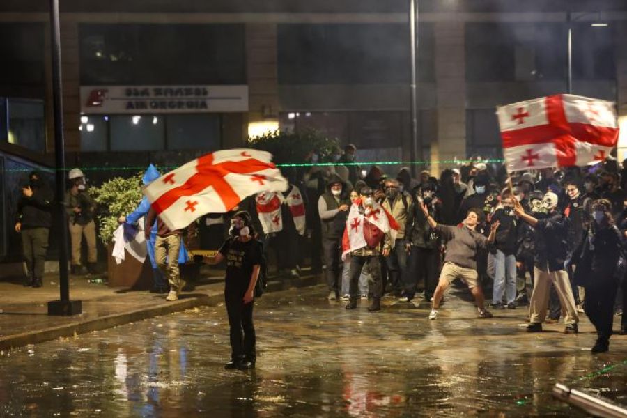 Géorgie : Le Premier ministre dénonce un « coup d'État » après des manifestations violentes